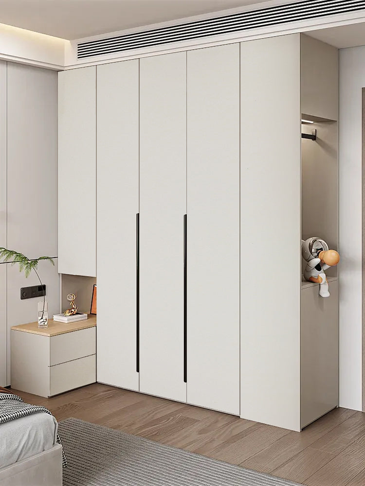 Coline Closet 3