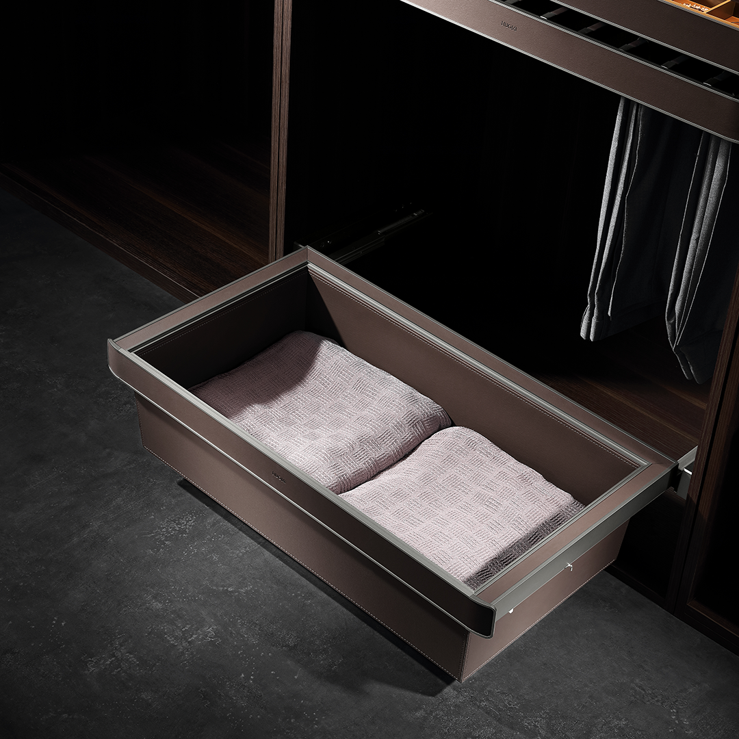 Pull-Out Storage Basket