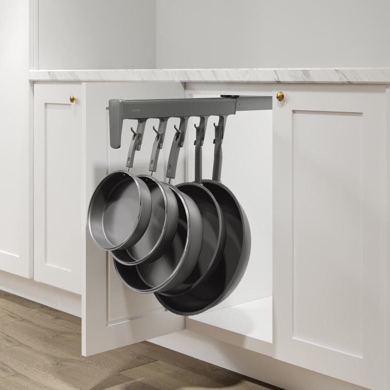 Cookware Pull-Out Rack